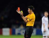 FUSSBALL  International CHL 09/10: Schiedsrichter Busacca (SUI)