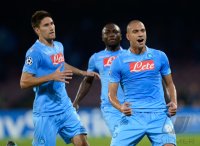 FUSSBALL  CHL  Saison 2013/2014: JUBEL Goekhan Inler (SSC Neapel)