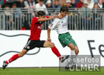 Fussball Bundesliga: Bremen - Leverkusen, Zweikampf