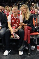 1. Basketball  Bundesliga : Bastian Schweinsteiger (FC Bayern Muenchen) mit Freundin Sarah Brandner