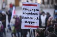 DGB Kundgebung auf dem Tuebinger Marktplatz