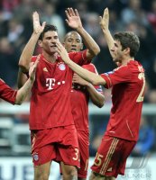 Fussball CHL  Saison 2011/2012: Jubel nach dem Tor Mario Gomez , Thomas Mueller (v. li., FC Bayern Muenchen)