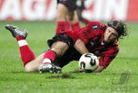 Fussball Uefa Cup: Leverkusen, VORONIN Einzelaktion am Ball