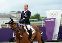 REITEN Olympia 2012: Doppel-Olympiasieger Michael Jung (Deutschland) mit Sam
