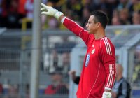 Fussball: 1. Bundesliga Saison 2010/2011: Wolfsburg, BENAGLIO