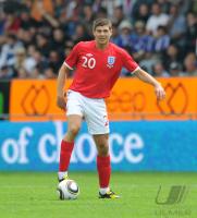 FUSSBALL INTERNATIONAL: Steven GERRARD (England)