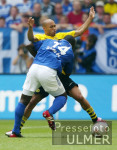 FUSSBALL 1. Bundesliga  Schalke - Dortmund, Zweikampf