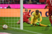Fussball 1. Bundesliga Saison 15/16: FC Bayern Muenchen -  SV Werder Bemen