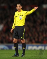 Fussball CHL  Saison 2010/2011:  Schiri Pedro Proenca