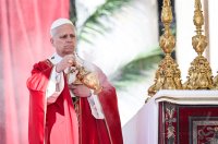 Papst Leo XIV. am Palmsonntag auf dem Petersplatz