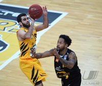 Basketball 1. Bundesliga 16/17 Hauptrunde: Walter Tigers Tuebingen - Rasta Vechta
