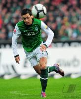 FUSSBALL, 1. BUNDESLIGA, 28. Spieltag: Bremen - Nuernberg, OEZIL