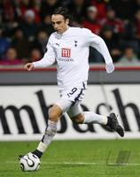 Fussball UEFA Pokal: Tottenham, BERBATOV Einzelaktion