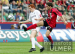 Fussball 1. Bundesliga: Leverkusen - Gladbach, Zweikampf