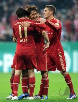 Fussball DFB Pokal 11/12 :  JUBEL nach dem Tor , Ivica Olic, Takashi Usami, Nils Petersen (v. li., FC Bayern Muenchen)
