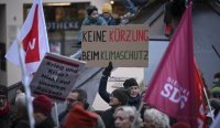DGB Kundgebung auf dem Tuebinger Marktplatz