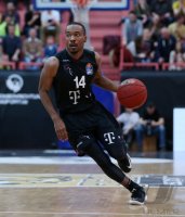 Basketball 1. Bundesliga 16/17 Hauptrunde: Walter Tigers Tuebingen -  Telekom Baskets Bonn