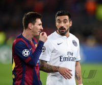 Fussball CHL  Saison 2014/2015: Ezequiel Lavezzi (Paris Saint-Germain) und Lionel Messi (Barca)