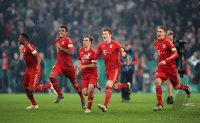 FUSSBALL  DFB POKAL SAISON  11/12  HALBFINALE: JUBEL FC Bayern Muenchen