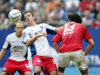 Fussball 1. Bundesliga: Hamburger SV - Bayern, Zweikampf