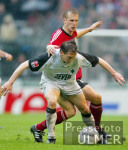 Fussball 1. Bundesliga: Gladbach - Leverkusen, Zweikampf