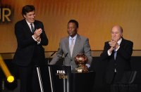 Fussball International  FIFA Ballon d Or 2013: Ehrenpreis fuer Pele (Brasilien)
