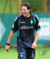 FUSSBALL 1. BUNDESLIGA: Training Werder Bremen mit Neuzugang Pizarro
