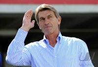 Fussball 3. Bundesliga : Trainer Klaus Augenthaler (Unterhaching)