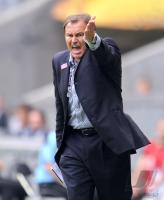 2. Fussball Bundesliga : Trainer Ewald Lienen  ( 1860 Muenchen)