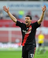 Fussball: 1. Bundesliga Saison 2010/2011: Leverkusen - St. Pauli