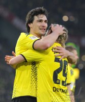 Fussball 1. Bundesliga :  Mats Hummels (li,) mit Marcel Schmelzer (Borussia Dortmund)