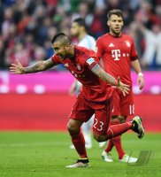 Fussball 1. Bundesliga Saison 15/16: FC Bayern Muenchen -  FC Schalke 04