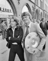 Fussball 1. Bundesliga Saison 1972/1973: Maier mit Frau