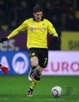 Fussball: Euroa League, Saison 2010/2011: Dortmund, LEWANDOWSKI am Ball