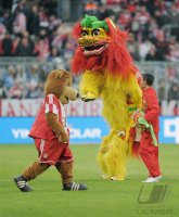 Fussball 1. Bundesliga  Saison 2010/2011: FC Bayern Muenchen  - 1. FC Kaiserslautern