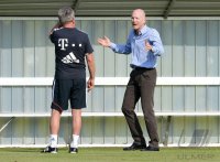 Fussball 1. Bundesliga 12/13: Training beim FC Bayern Muenchen