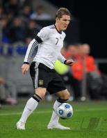 Fussball, International, Freundschaftsspiel: Deutschland, SCHWEINSTEIGER am Ball