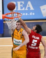 Basketball 1. Bundesliga 2012/2013:  Walter Tigers Tuebingen - LTi Giessen 46ers