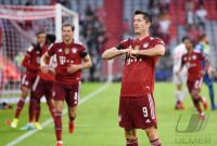 Fussball 1. Bundesliga Saison 21/22: FC Bayern Muenchen -  1. FC Koeln