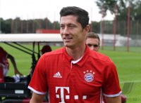 Fussball 1. Bundesliga 2016/2017: Fototermin beim FC Bayern Muenchen