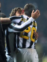 FUSSBALL SERIE A:  Andrea Pirlo (li,) mit Stephan Lichtsteiner (Juventus Turin)