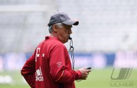 Fussball 1. Bundesliga 16/17: Trainer Carlo Ancelotti (FC Bayern Muenchen)