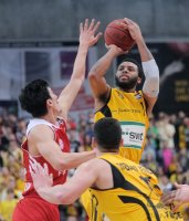 Basketball 1. Bundesliga 13/14:  Walter Tigers Tuebingen - FC Bayern Muenchen
