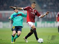 Fussball CHL  Saison 2011/2012:  Lionel Messi (li, Barca) gegen Kevin Prince Boateng (AC Mailand)