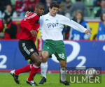 Fussball 1. Bundesliga: Leverkusen - Bremen,  Zweikampf