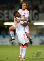 Fussball 1. Bundesliga :  JUBEL nach dem Tor zum 0:1, David Alaba mir Rafinha (v.li., FC Bayern Muenchen)