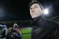 Fussball 1. Bundesliga: Bayer Leverkusen - VFL Wolfsburg, Einzelaktion am Ball.