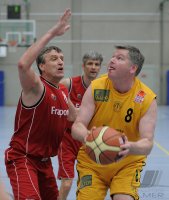 Basketball   UE 40    SV 03 Tuebingen - TV Langen