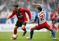 Fussball 1. Bundesliga: Hamburg - Leverkusen, Zweikampf