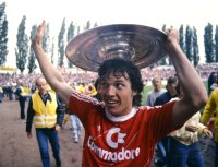 Fussball Braunschweig - Bayern: Matthaeus mit Meisterschale